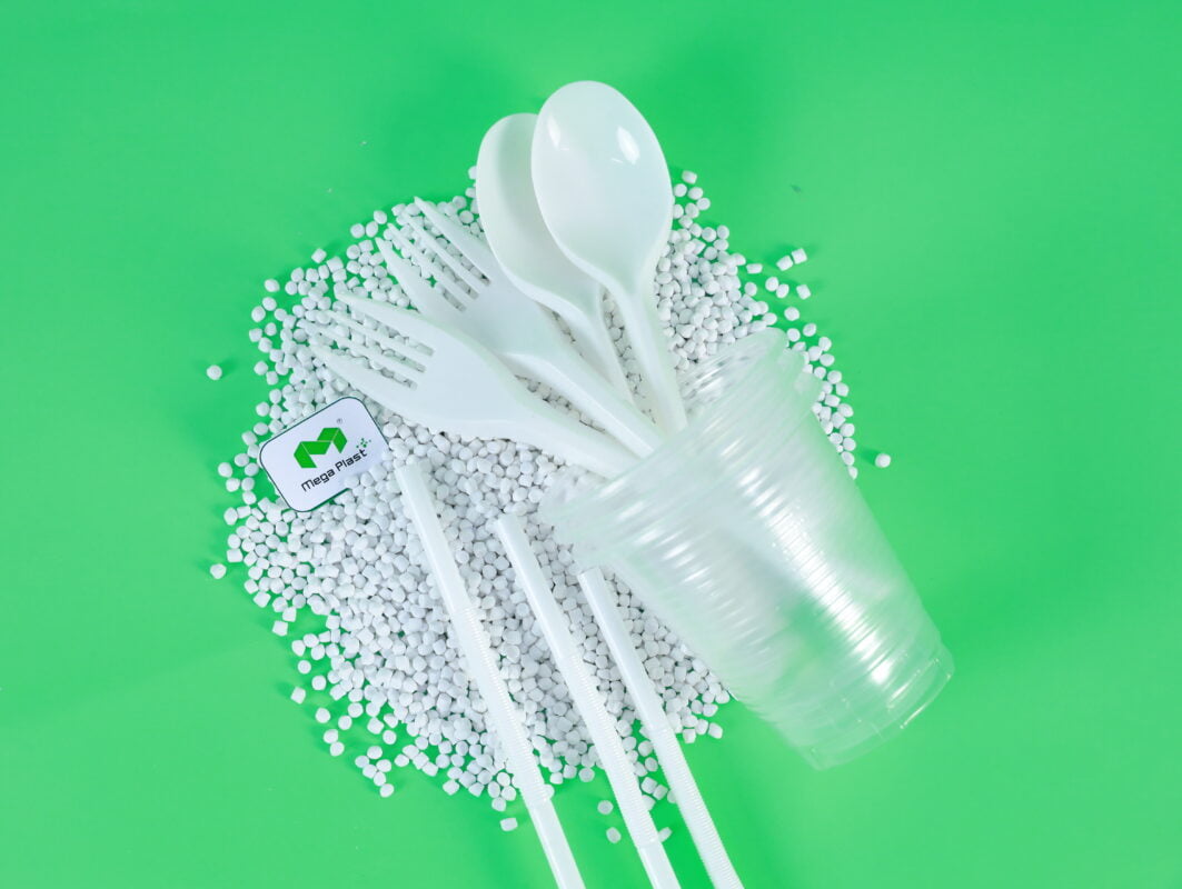 Mega Plast white masterbatch - A versatile choice for various plastic applications